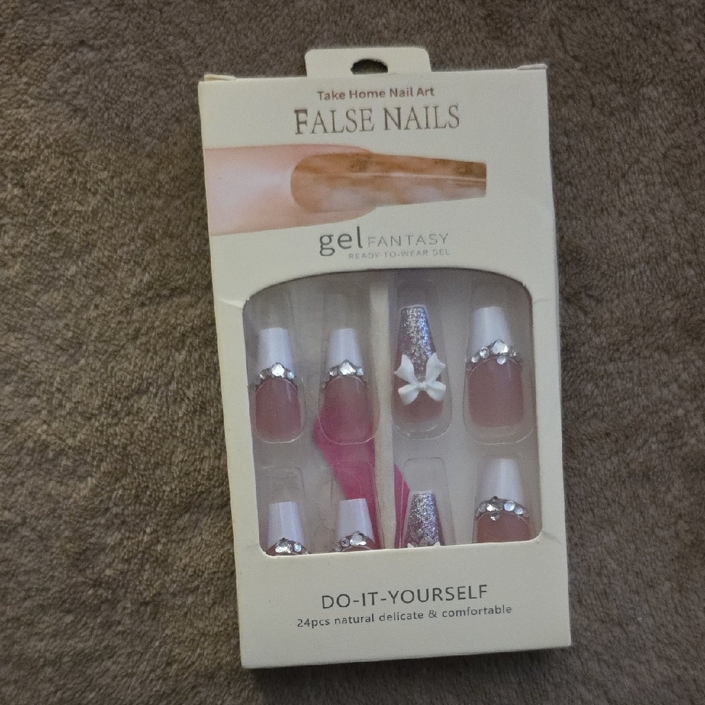 🔥5 For $40 NWT Press On Nail Set